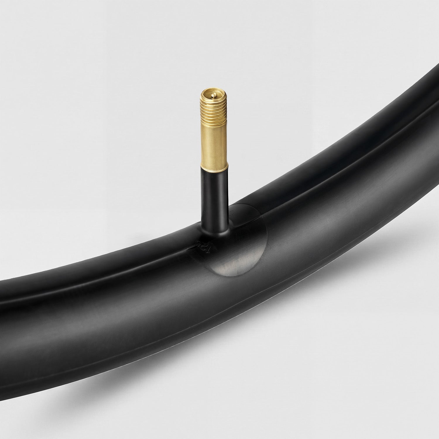 700x32-47C Bike Inner Tubes for Hybrid, Gravel & Commuter Bikes